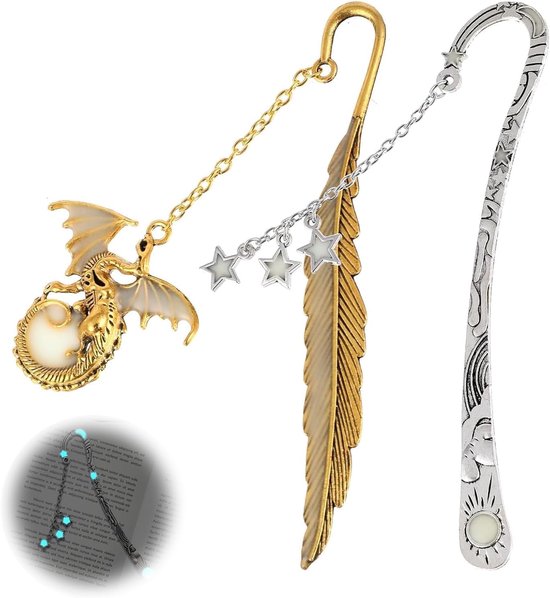 2pcs Luminous Bookmarks - Antique Carved Hooks Bookmarks - Light Up in the Dark - Moon - Stars - Dragon Feather - Embossed Page Markers - Pendants - Reading Accessories voor Boekenliefhebbers van Merkloos	
