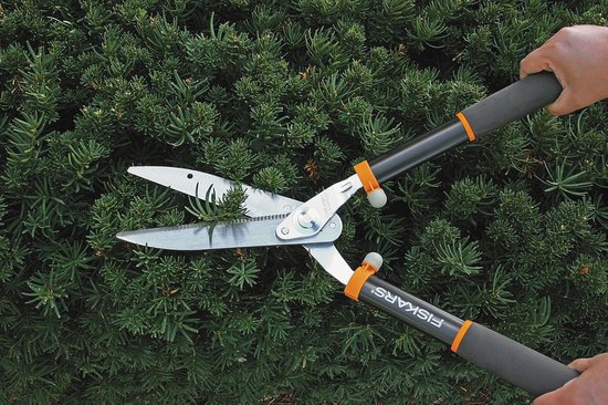 8 inch heggenschaar met Power-Lever technologie voor optimale snijkracht van Fiskars