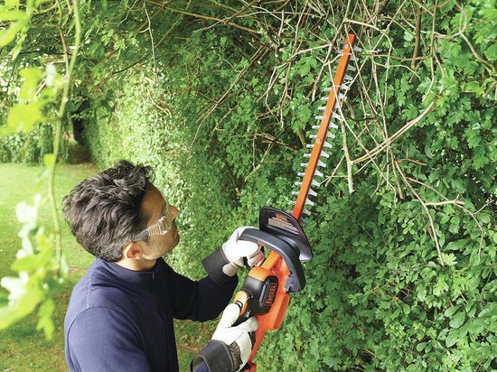 Accu heggenschaar met antiblokkeerfunctie en snellader - 18V van Bosch