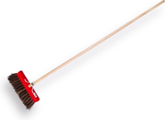 Bezem 30 cm rood gelakt met steel van Vero.