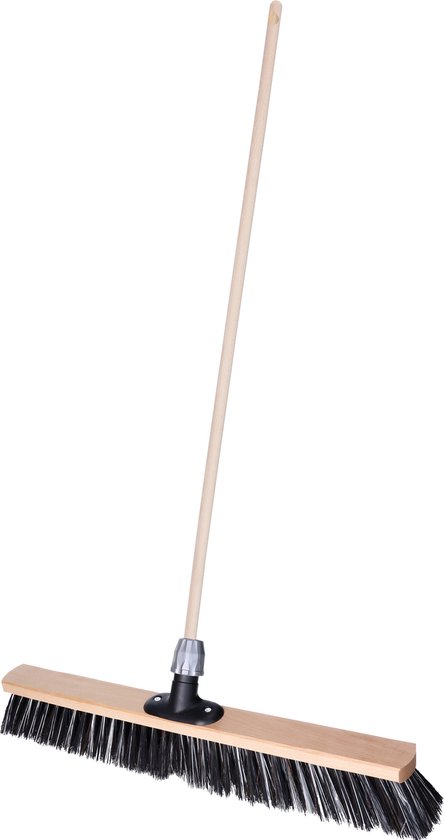 Brumag Buiten of tuin bezem Robby - Harde kop van 60 cm - Houten steel 141 cm - Met steelhouder van Brumag
