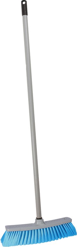 Brumag zachte bezem voor binnen - bezemkop turquoise - breedte 35 cm - steel 130 cm - voor alle vloeren - zachte haren - kunststof van Brumag