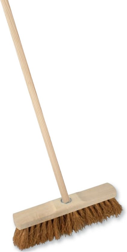 Buemag Straatbezem Cocos voor buiten - Kop 29 cm - bruin - Houten steel 130 cm - schroefdraad van Buemag