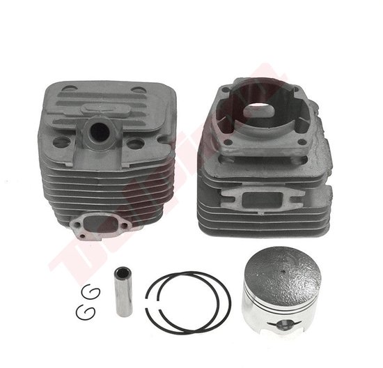 Cilinder met zuiger passend op Chinese kettingzaag 47,5mm 62cc van Merkloos	