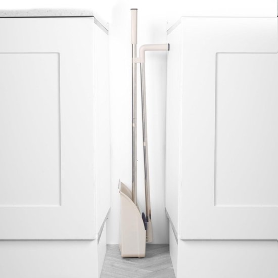 Deep Clean Long Handled Dustpan & Brush Set With Built-In Broom Comb - Scratch-Free Soft Bristles - For Hard Floors Wood Tile Laminate van TreeLen