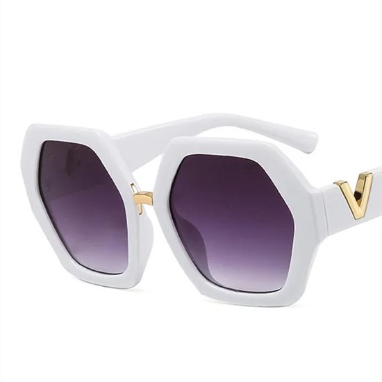Designer Zonnebril Wit - Hip en eigentijds model - Kleur: Wit - Unisex - 100% UV400-Bescherming - 6 hoekig model van Desi