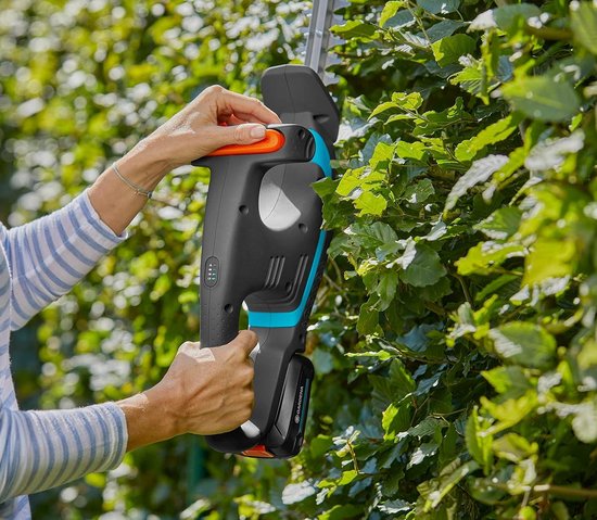 EasyCut 40/18V P4A Ready-to-Use-set - Precisiemessen - Ergonomische handgreep - Laag gewicht Heggenschaar van GARDENA