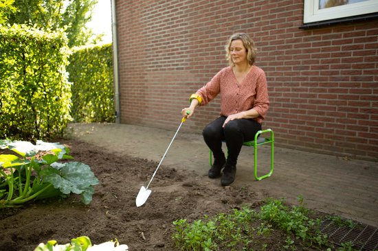 Ergonomische schep extra lang (80-cm) van Fiskars