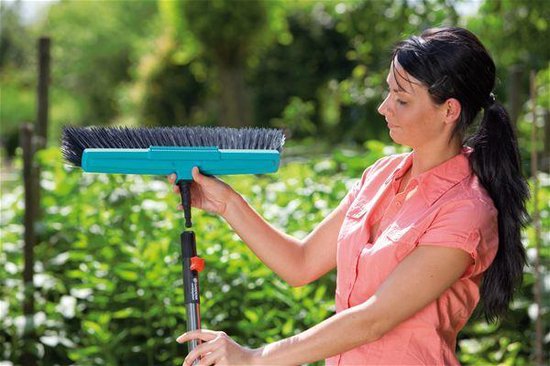 GARDENA Combisysteem - straatbezem met schraper - werkbreedte 45 cm - aanbevolen steellengte 130/150 cm van Merkloos	