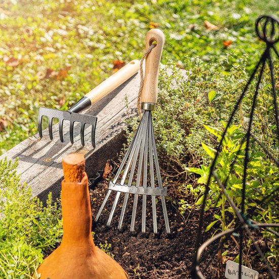 KADAX Kleine hark van metaal, hark met steel van hout, bladhark, bladhark, gazonhark voor tuin, hark, handhark, kleine waaierbezem (7 tanden, zwart, zwart) van Merkloos	