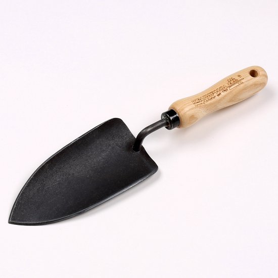 Langwerpige plantschop met essenhouten steel van Krumpholz van Krumpholz.