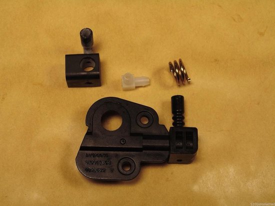 Oliepomp Kettingzaag - Kettingzaag Onderdeel - Onderhoud Gereedschap - Directe Olie Toevoer - Standaard Maat - Metaal van Merkloos	