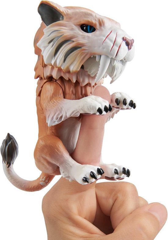 Ongetemde Sabertooth Bottenzaag van Merkloos	