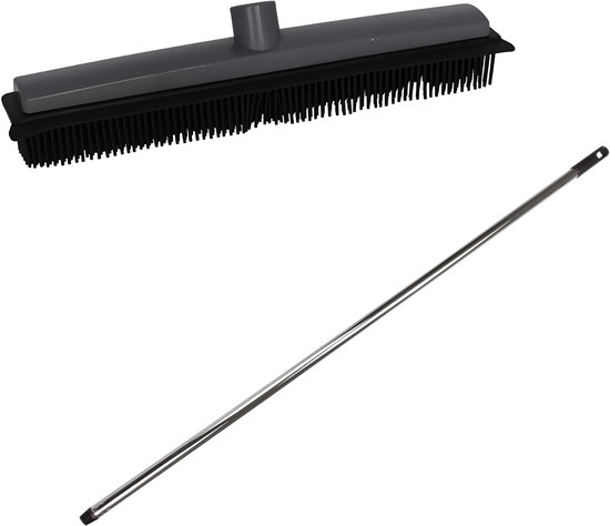 Rubberen bezem - L120 cm - rubber/chroom - zilver - kappersbezem - binnen van Merkloos	