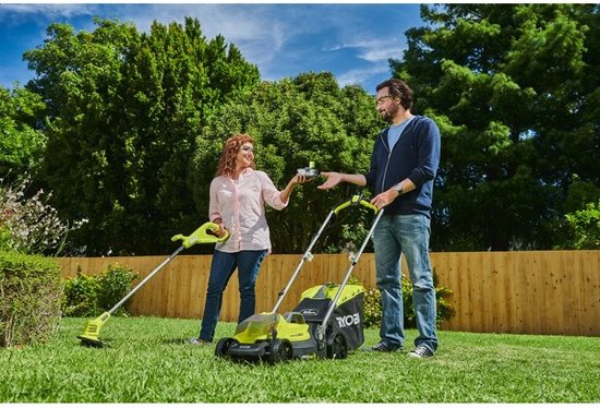 RYOBI ONE+ Pack 18V Cordless Grasmaaier + Trimmer RLM1833BLT1825M : Grasmaaier RLM18X33B40 en Trimmer OLT1825M (incl. 1x4.0Ah accu)