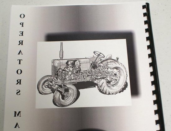Tractor Handleiding - Gebruikersgids - Onderhoud Uitvoeren - Fabrieksreproductie - 1988 Editie - Niet Van Toepassing