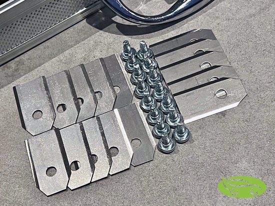 Vervangmessen maaimessen messen voor robotmaaier Robomow 15 stuks van Merkloos	