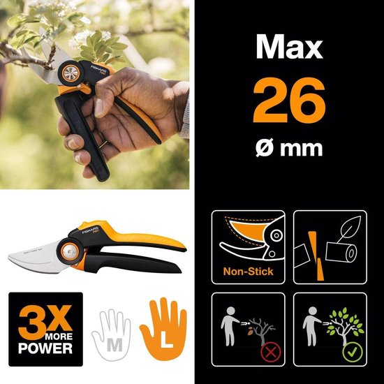 X-Series PowerGear P961 bypass snoeischaar - roterende handgreep - jonge takken twijgen - antikleeflaag - roestvrijstalen bladen - lengte 222 cm - zwart oranje 1057175 van Fiskars