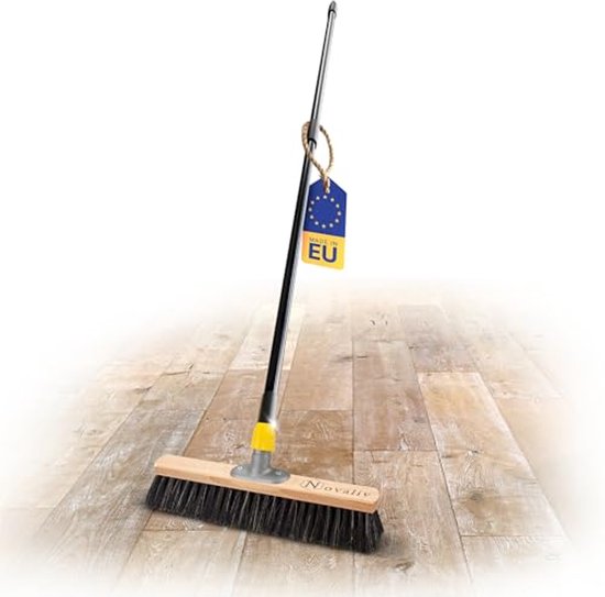 Zachte grote bezem met telescoopsteel - Ideaal voor binnen en buiten van Merkloos	